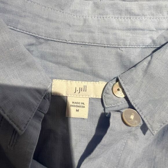 J. Jill light blue button down shirt. Size medium - Picture 3 of 9